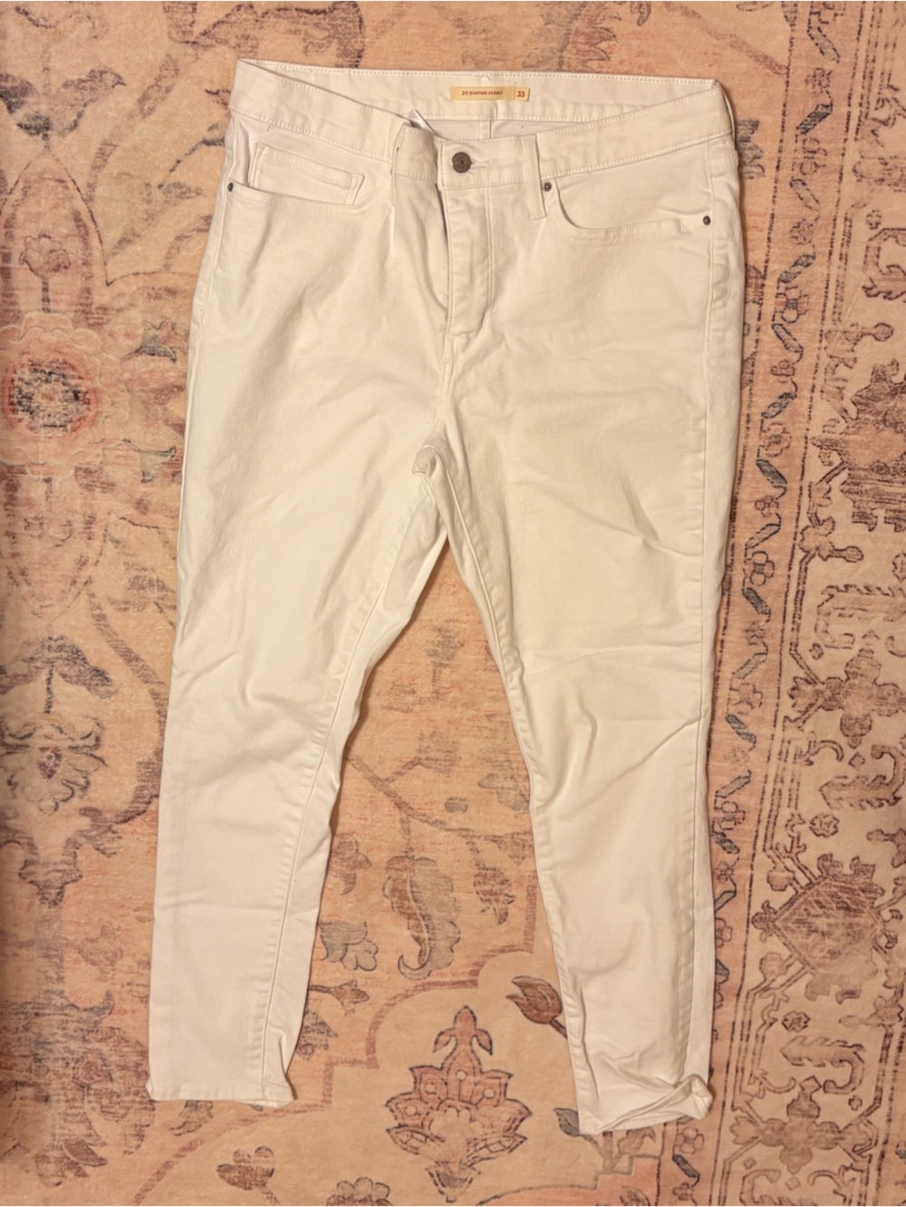Women’s Levi White Slim Fit Pants